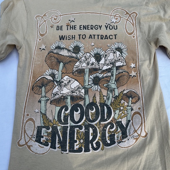 Tree Hugger Mushrooms 🍄 graphic tee front& back print Sand size XS - Picture 3 of 6